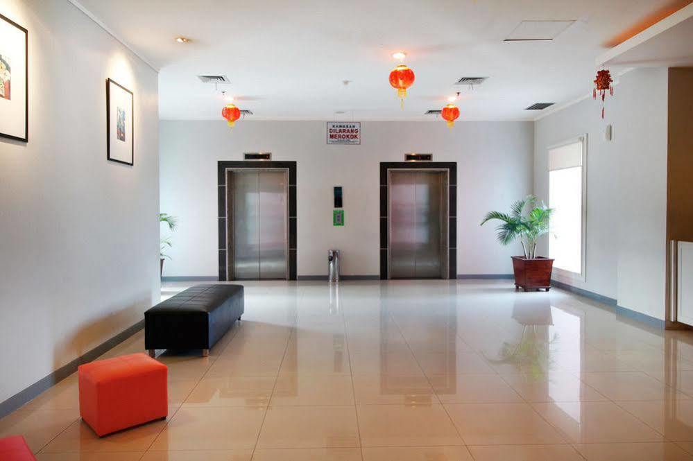 Airy Glodok Pinangsia Raya Jakarta Hotel Exterior foto